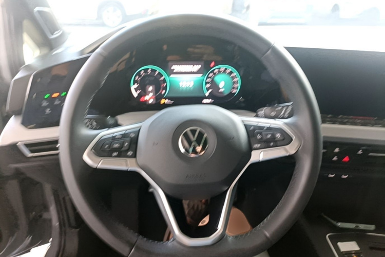 Volkswagen Golf 2025 #11 Volkswagen Golf 2025 car image #11