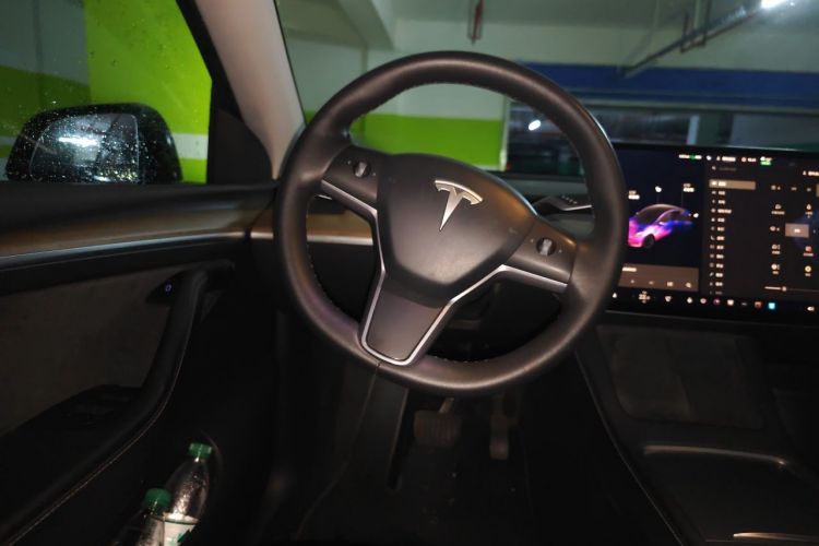 Tesla Model Y 2021 #11 Tesla Model Y 2021 car image #11