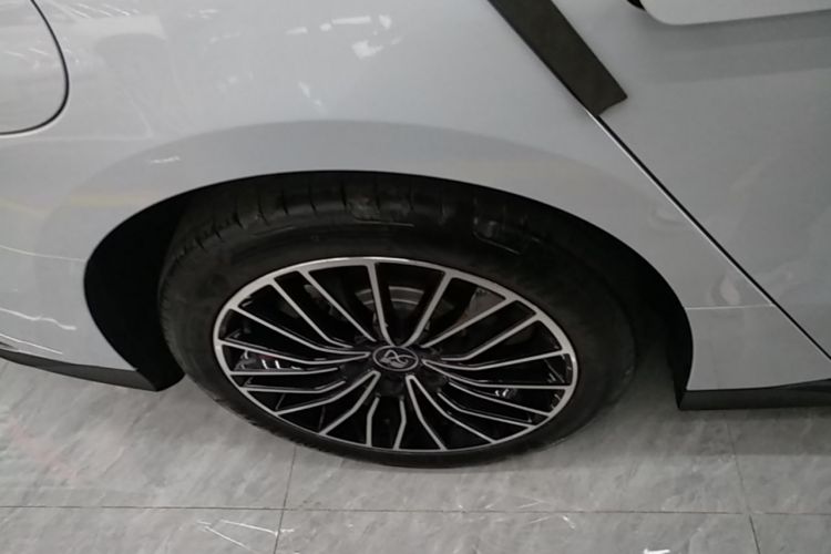BYD Han 2024 car image #10