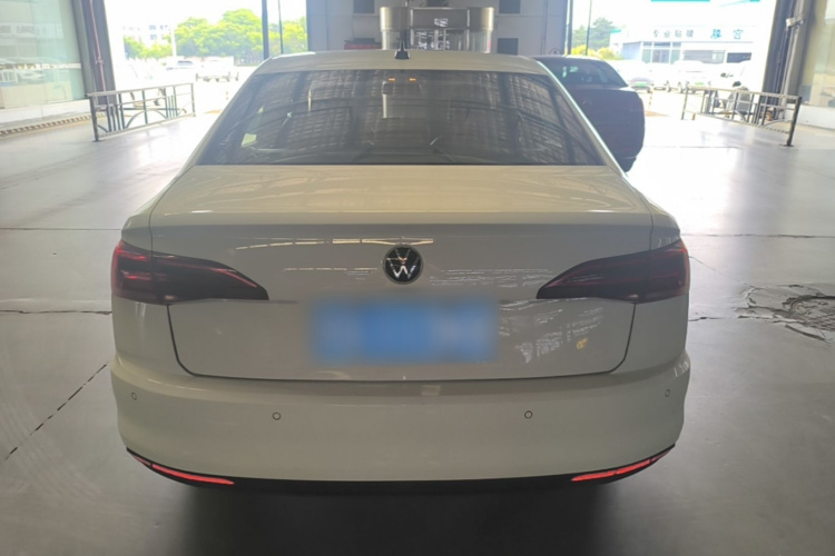 Volkswagen Bora 2023 car image #4
