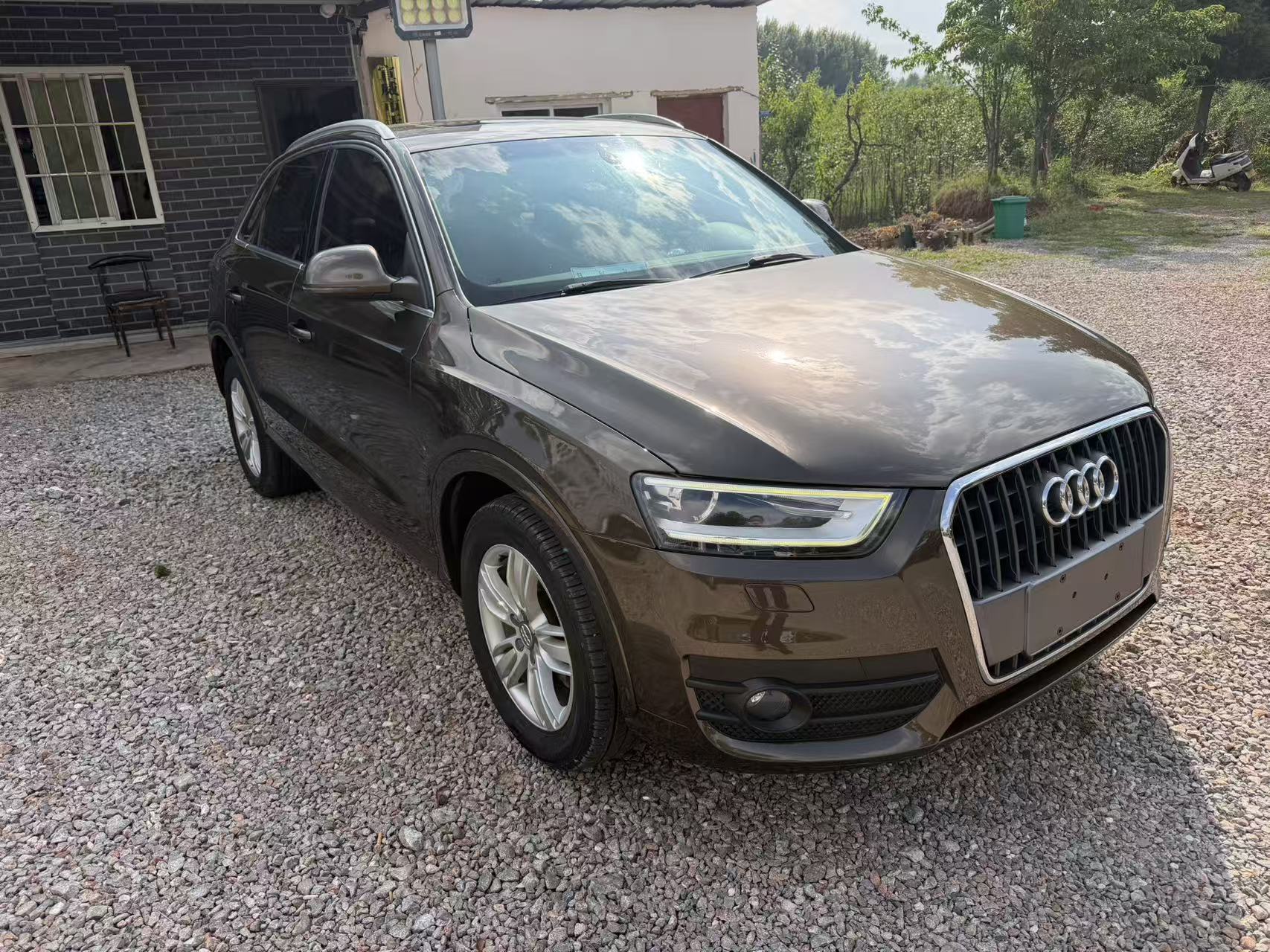 Audi Q3 2013 car image #2