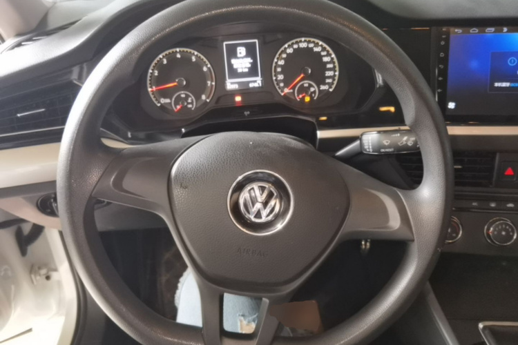 Volkswagen Bora 2019 car image #11