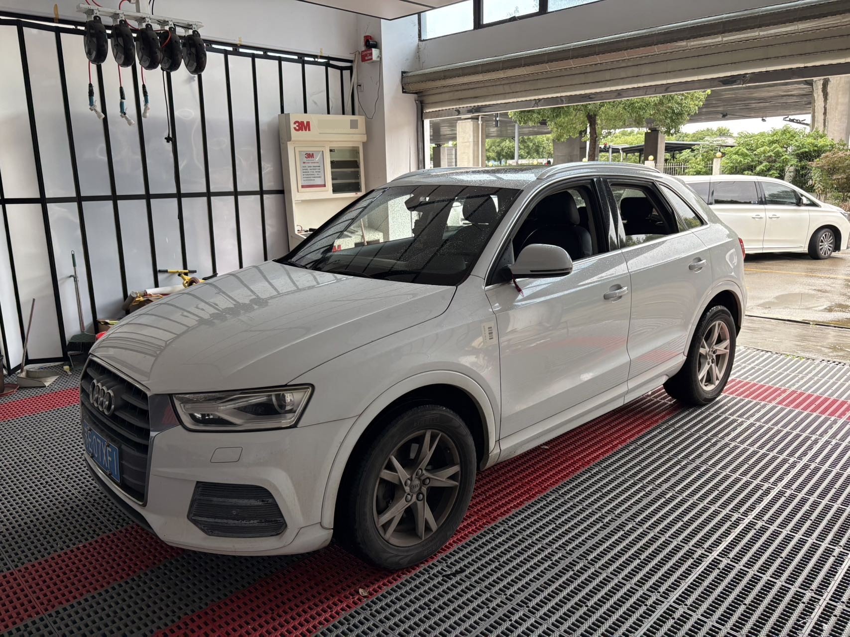 2016 car image 
