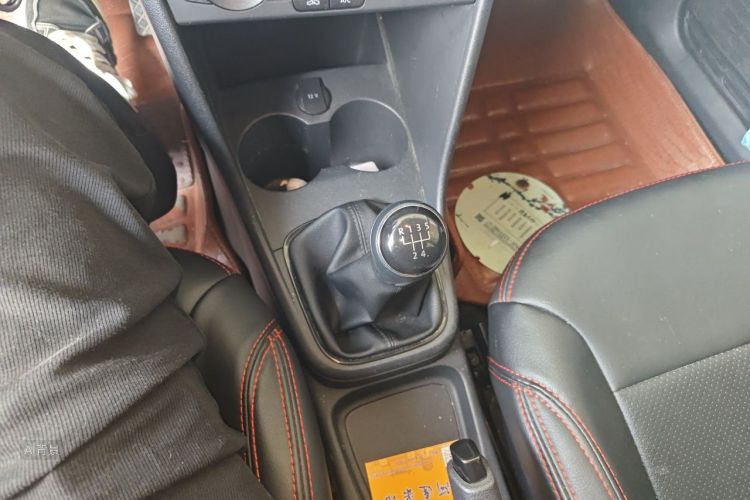 Volkswagen Polo 2018 car image #16