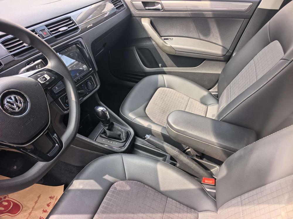 Volkswagen Santana 2018 car image #23