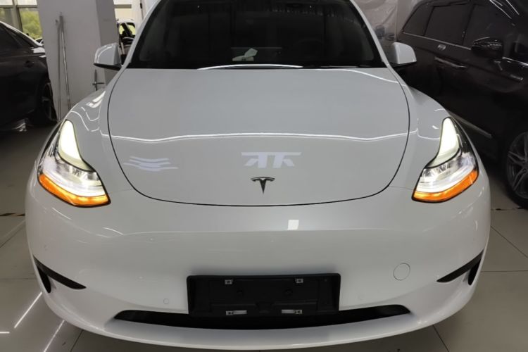 Tesla Model Y 2023 #3 Tesla Model Y 2023 car image #3