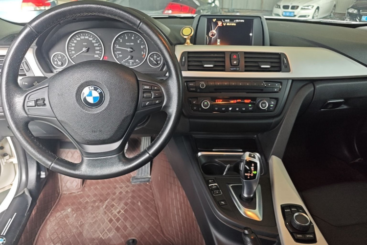BMW 3 Series 2015 #11 BMW 3 Series 2015 car image #11