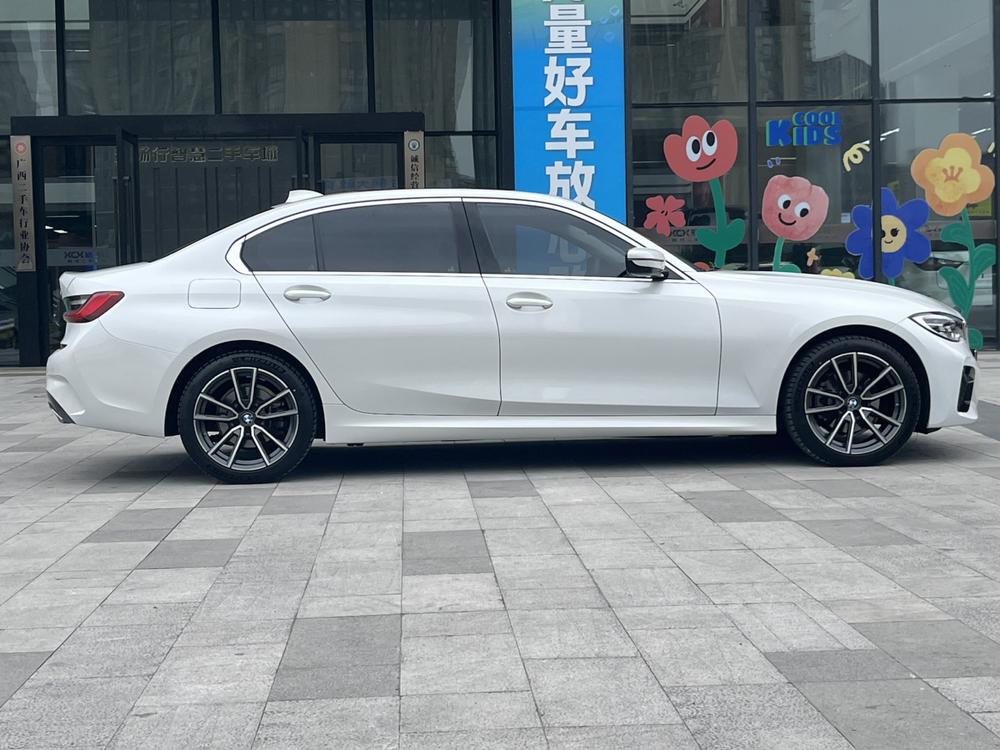 BMW 3 Series 2021 #8 BMW 3 Series 2021 car image #8