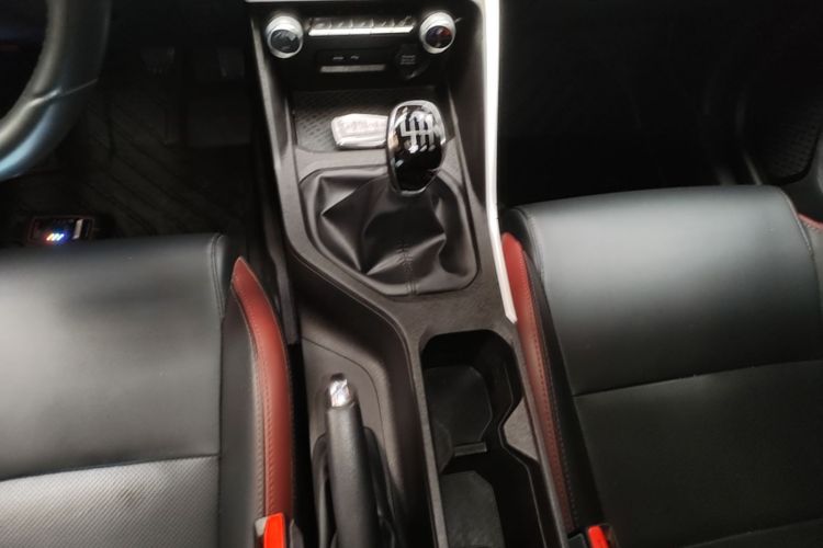 GEELY Coolray 2021 car image #14