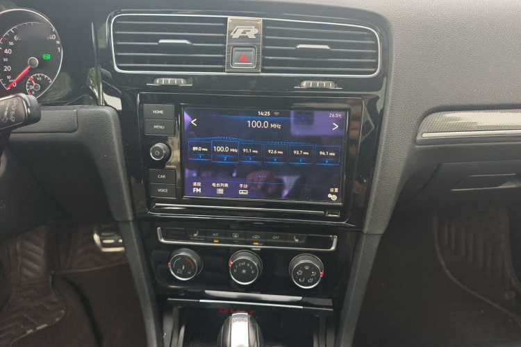 Volkswagen Golf 2019 #15 Volkswagen Golf 2019 car image #15