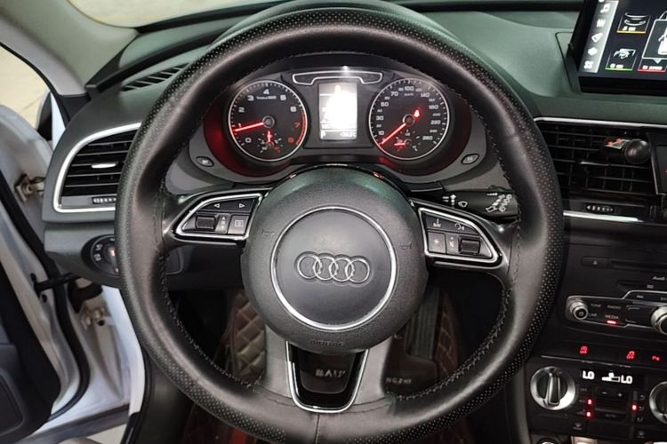 Audi Q3 2016 #15 Audi Q3 2016 car image #15