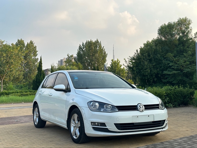 Volkswagen Golf 2015 car image #3