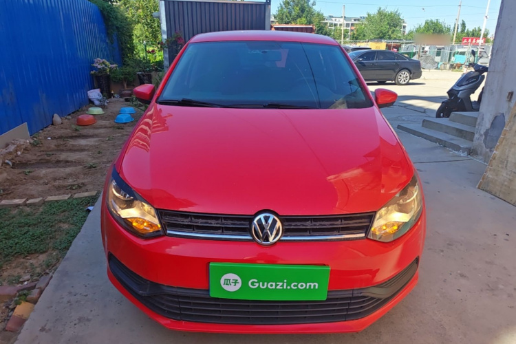 Volkswagen Polo 2019 car image #3