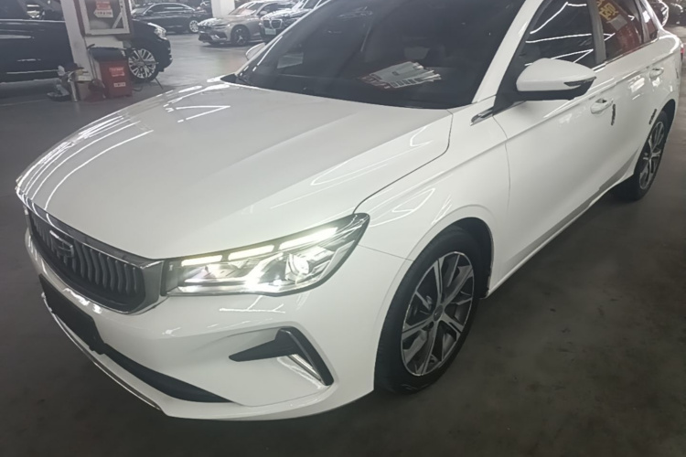 GEELY Emgrand 2022 car image #2