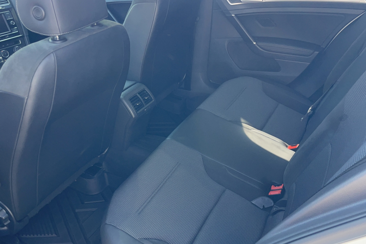 Volkswagen Golf 2019 #10 Volkswagen Golf 2019 car image #10