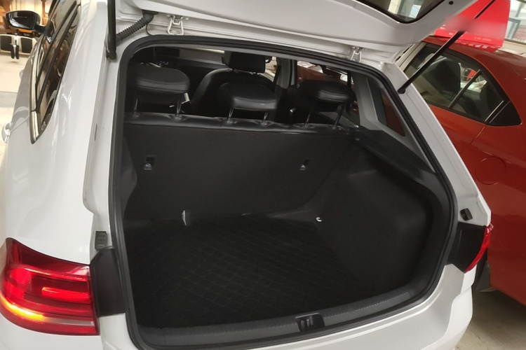 Volkswagen Santana 2017 car image #19