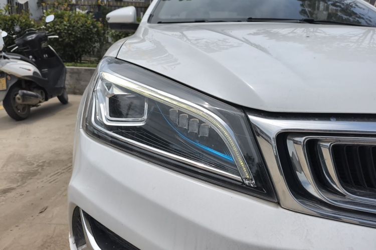 GEELY Emgrand 2020 #8 GEELY Emgrand 2020 car image #8