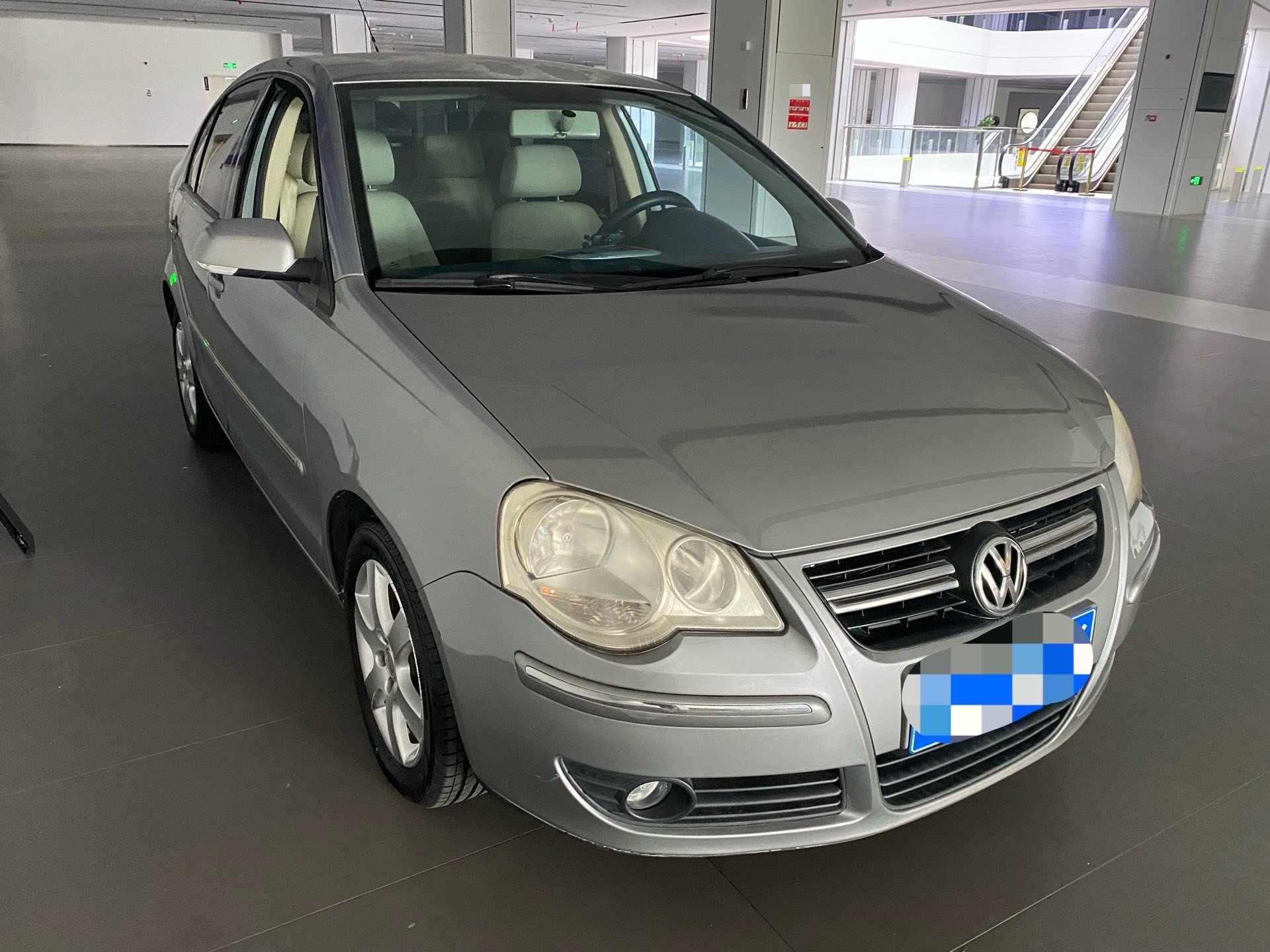 Volkswagen Polo 2010 immagine di auto #2