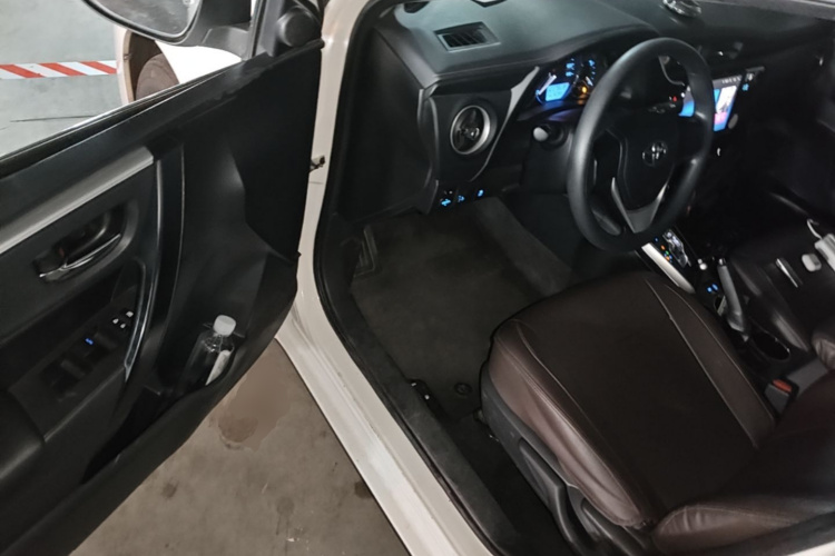 Toyota Corolla 2019 car image #16