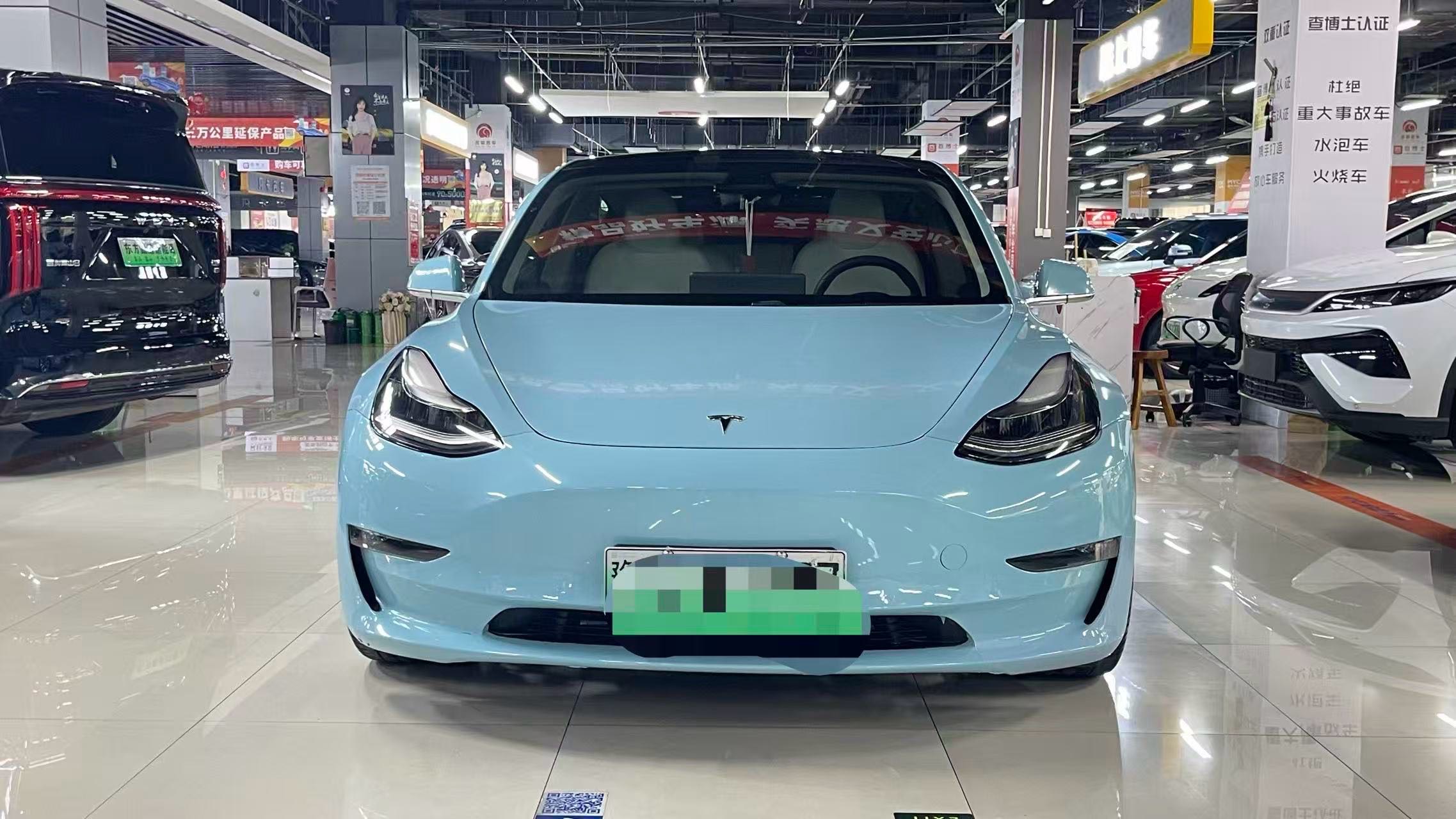 Tesla Model 3 2020 car image #2