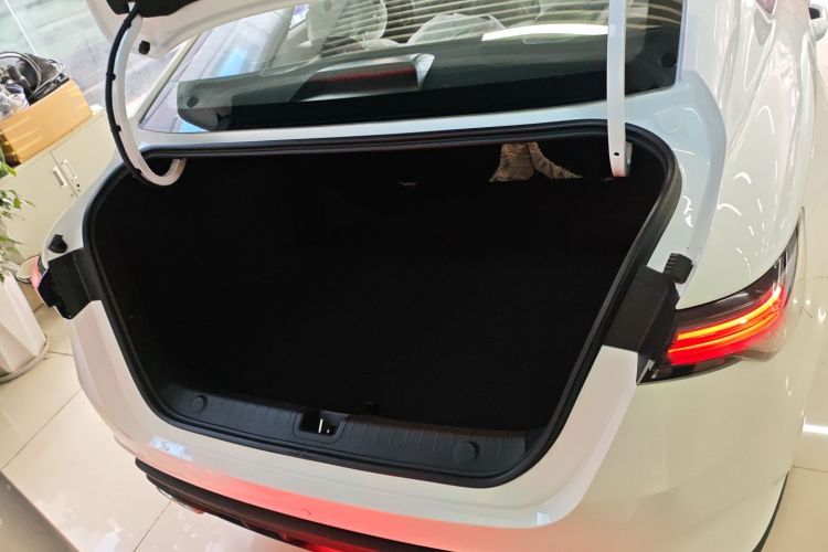 GEELY Binray 2026 #19 GEELY Binray 2026 car image #19