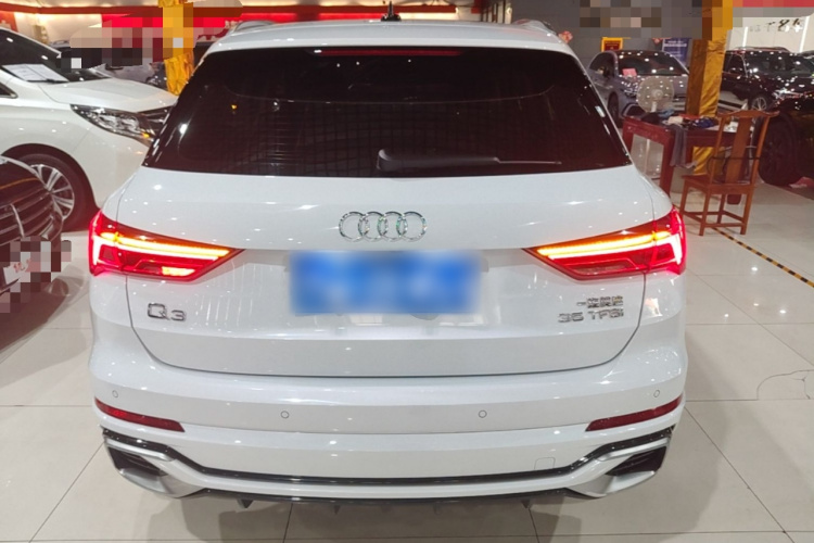 Audi Q3 2024 car image #6
