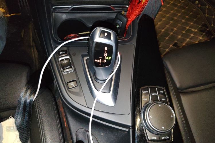 BMW 3 Series 2019 #16 BMW 3 Series 2019 car image #16