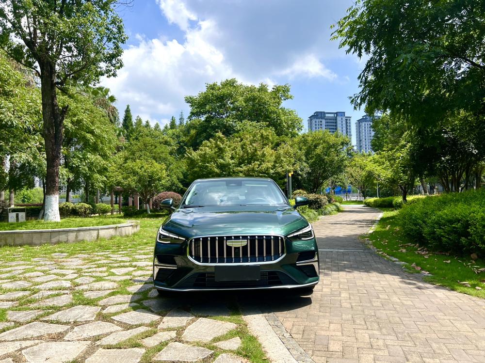 GEELY Emgrand 2025 #2 GEELY Emgrand 2025 car image #2