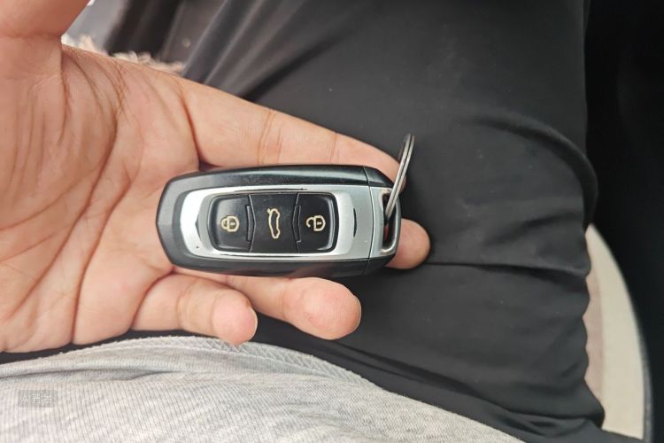 GEELY Emgrand 2018 car image #10