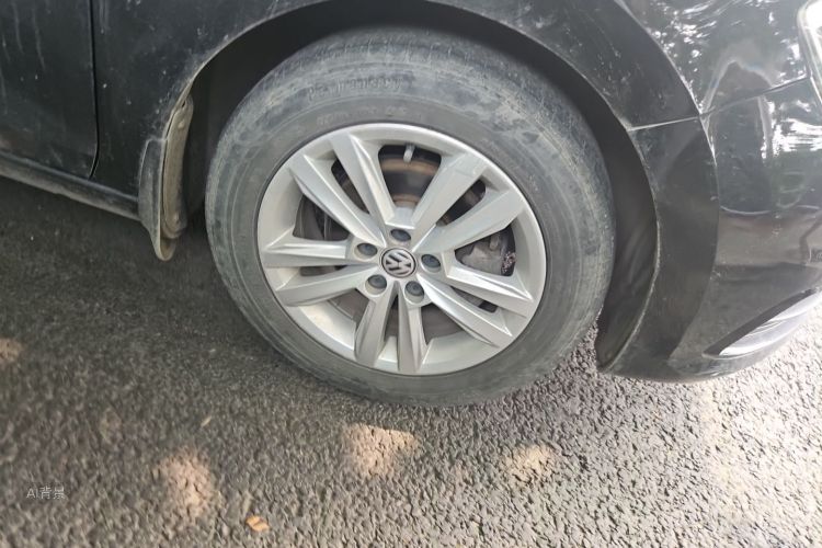 Volkswagen Santana 2018 car image #9