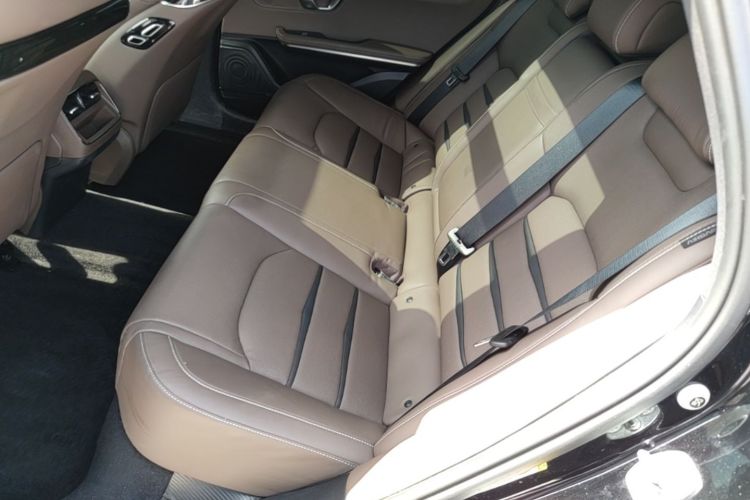 BYD Han 2022 car image #17