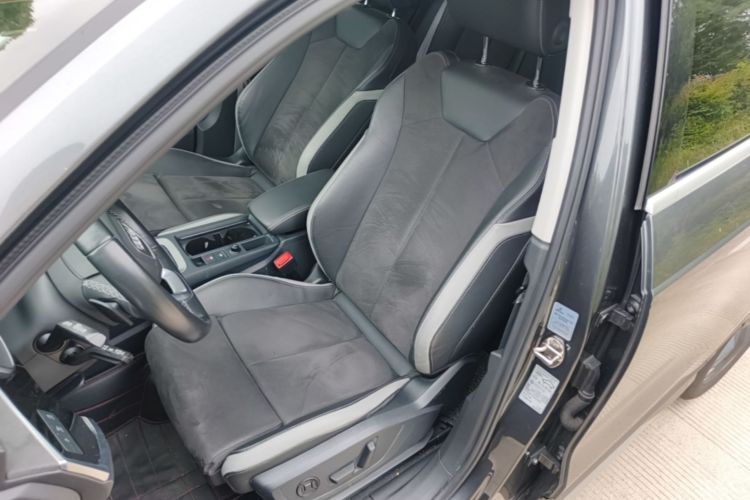 Audi Q3 2022 car image #15