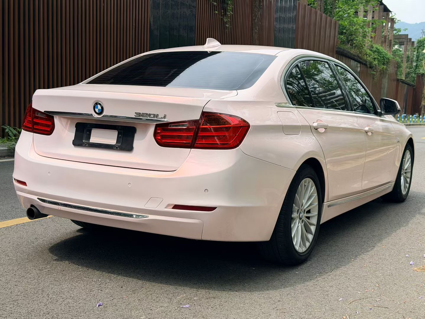 BMW 3 Series 2013 #8 BMW 3 Series 2013 car image #8