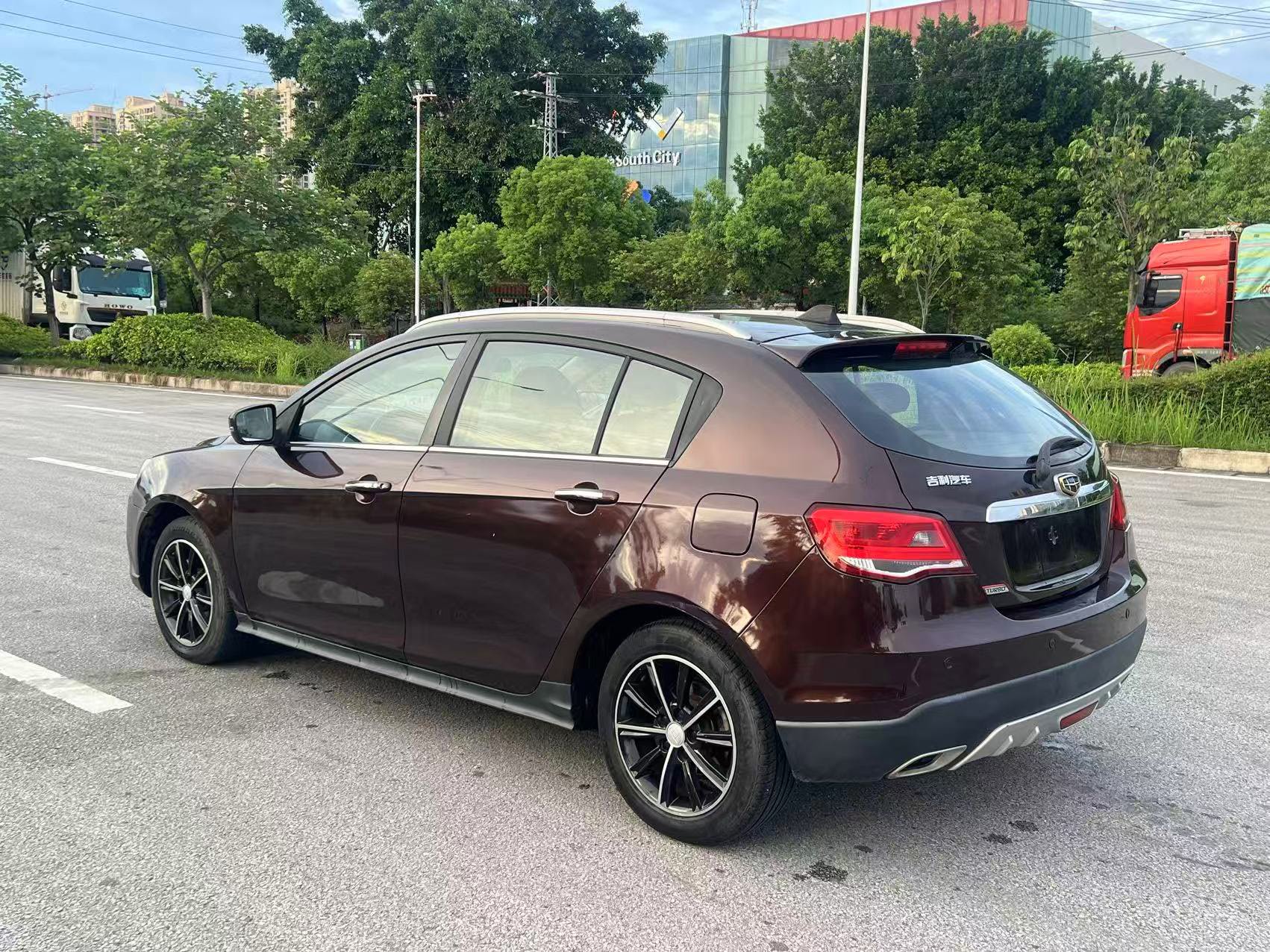 GEELY Emgrand 2017 car image #4