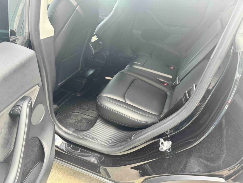 Tesla Model Y 2022 #8 Tesla Model Y 2022 car image #8