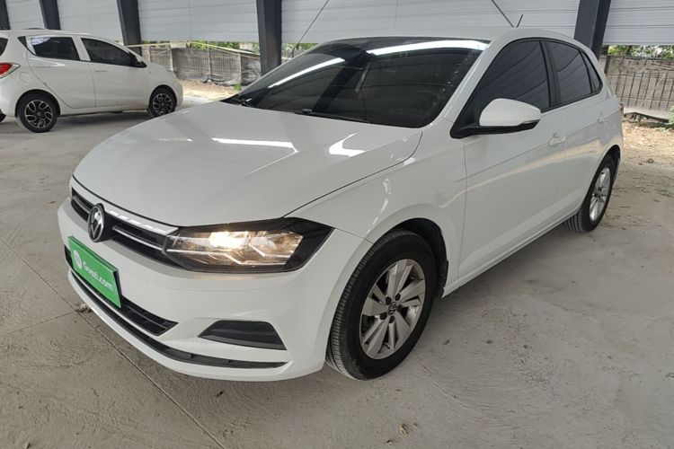 Volkswagen Polo 2023 car image #2