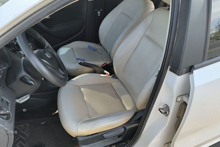 Volkswagen Polo 2015 #17 Volkswagen Polo 2015 car image #17