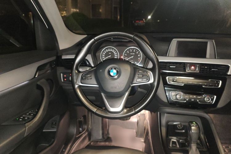 BMW X1 2017 #15 BMW X1 2017 car image #15