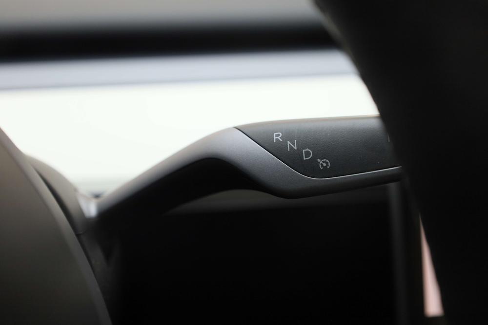 Tesla Model Y 2023 #20 Tesla Model Y 2023 car image #20