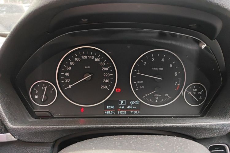 BMW 3 Series 2017 #13 BMW 3 Series 2017 car image #13