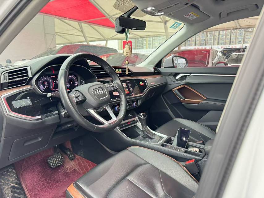 Audi Q3 2019 #2 Audi Q3 2019 car image #2