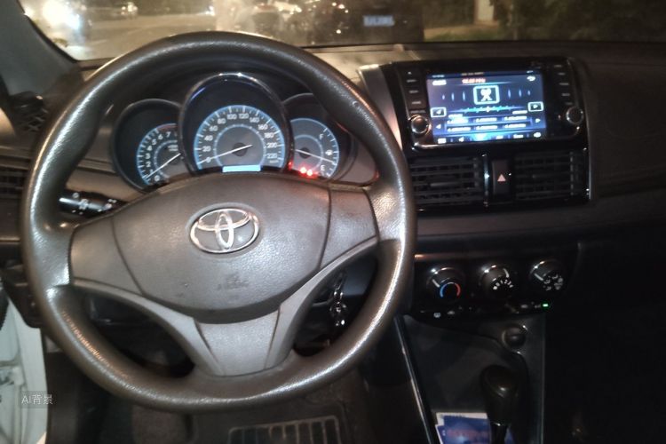 Toyota Vios 2015 car image #11