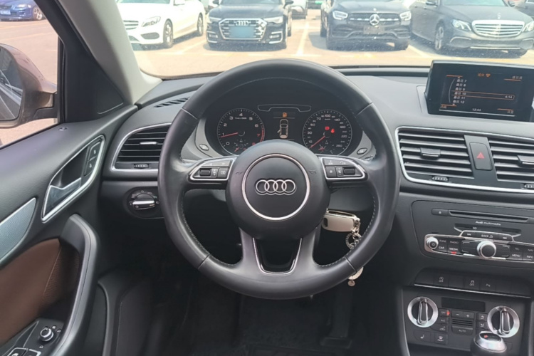 Audi Q3 2015 #11 Audi Q3 2015 car image #11