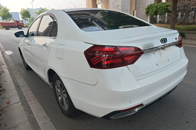 GEELY Emgrand 2018 car image #5