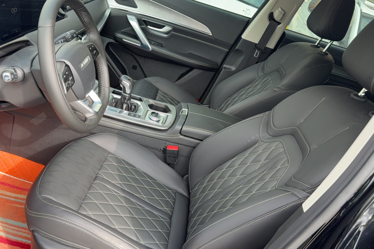 Jetour X70 PLUS 2024 car image #26