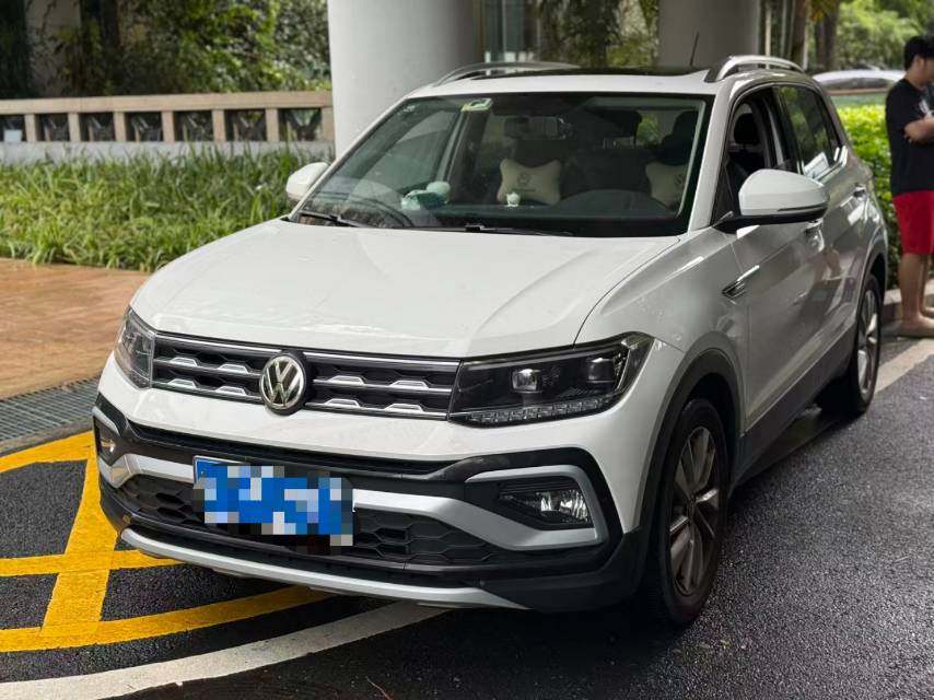 Volkswagen T-Cross 2019 Volkswagen T-Cross 2019 car image