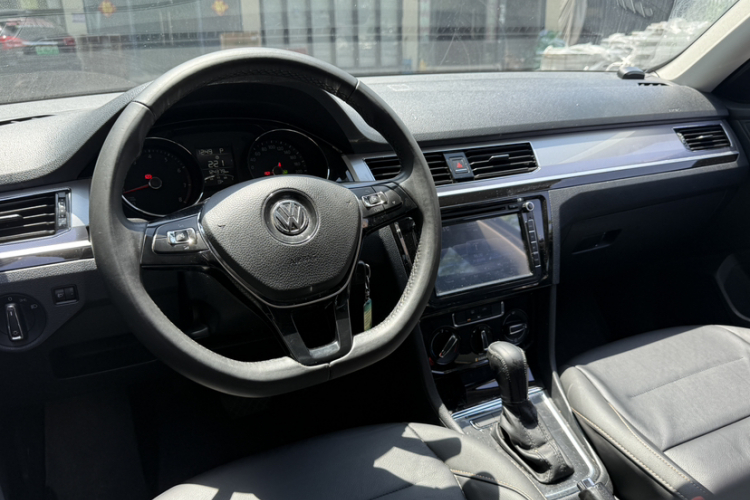Volkswagen Bora 2018 car image #13