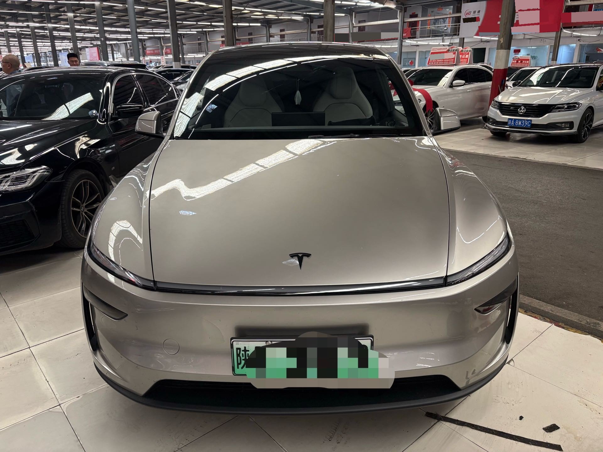 Tesla Model Y L 2026 #2 Tesla Model Y L 2026 immagine di auto #2