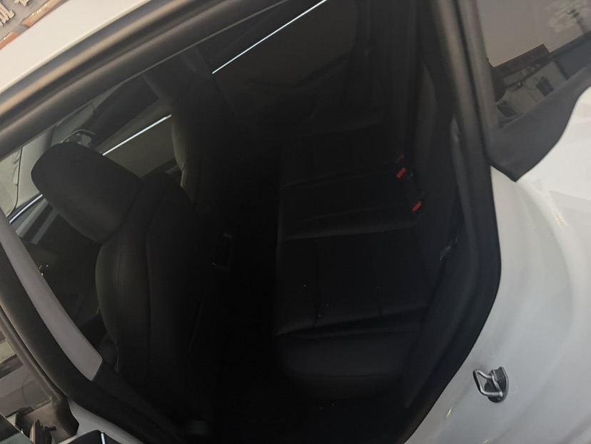 Tesla Model 3 2024 car image #4