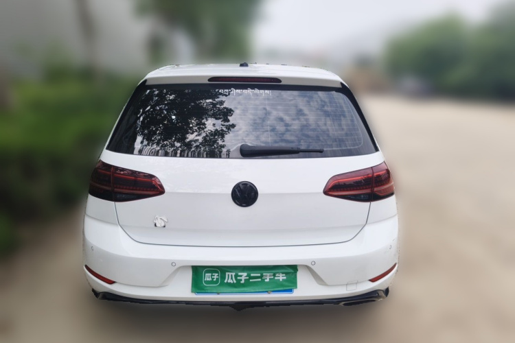 Volkswagen Golf 2020 car image #4